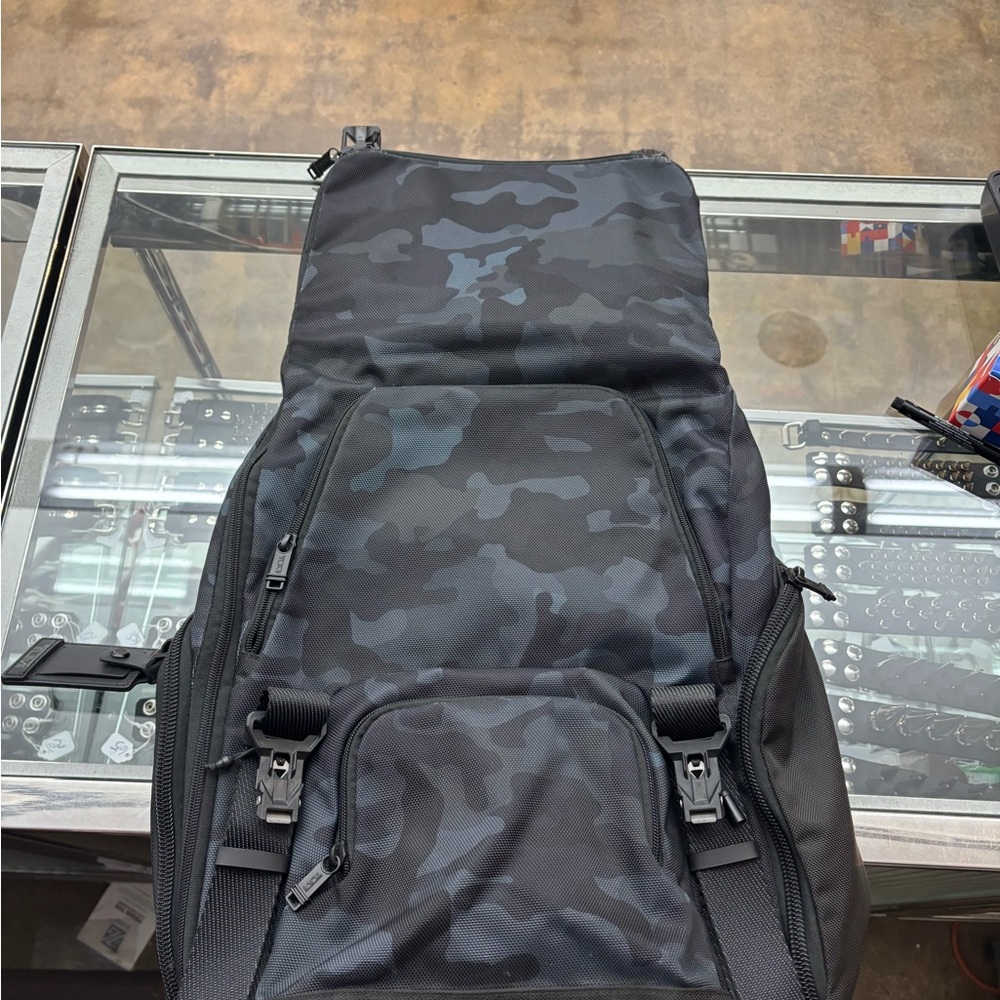 Tumi Backpack - image 8